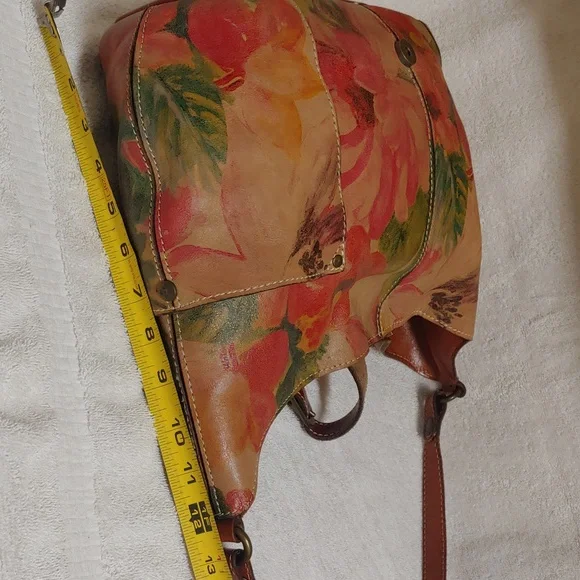 Patricia Nash. Large, Italian leather shoulder bag - Picture 12 of 16